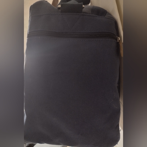 Tommy Bahama overnight bag - Picture 3 of 4